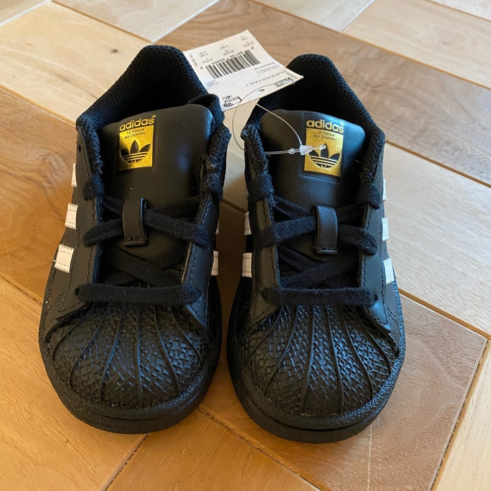 Toddler black superstar NEW